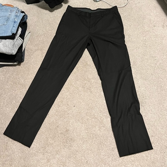 Perry Ellis Men’s Slim Fit Stretch Dress Pants | Size: Medium | Colour: Black - Picture 1 of 4
